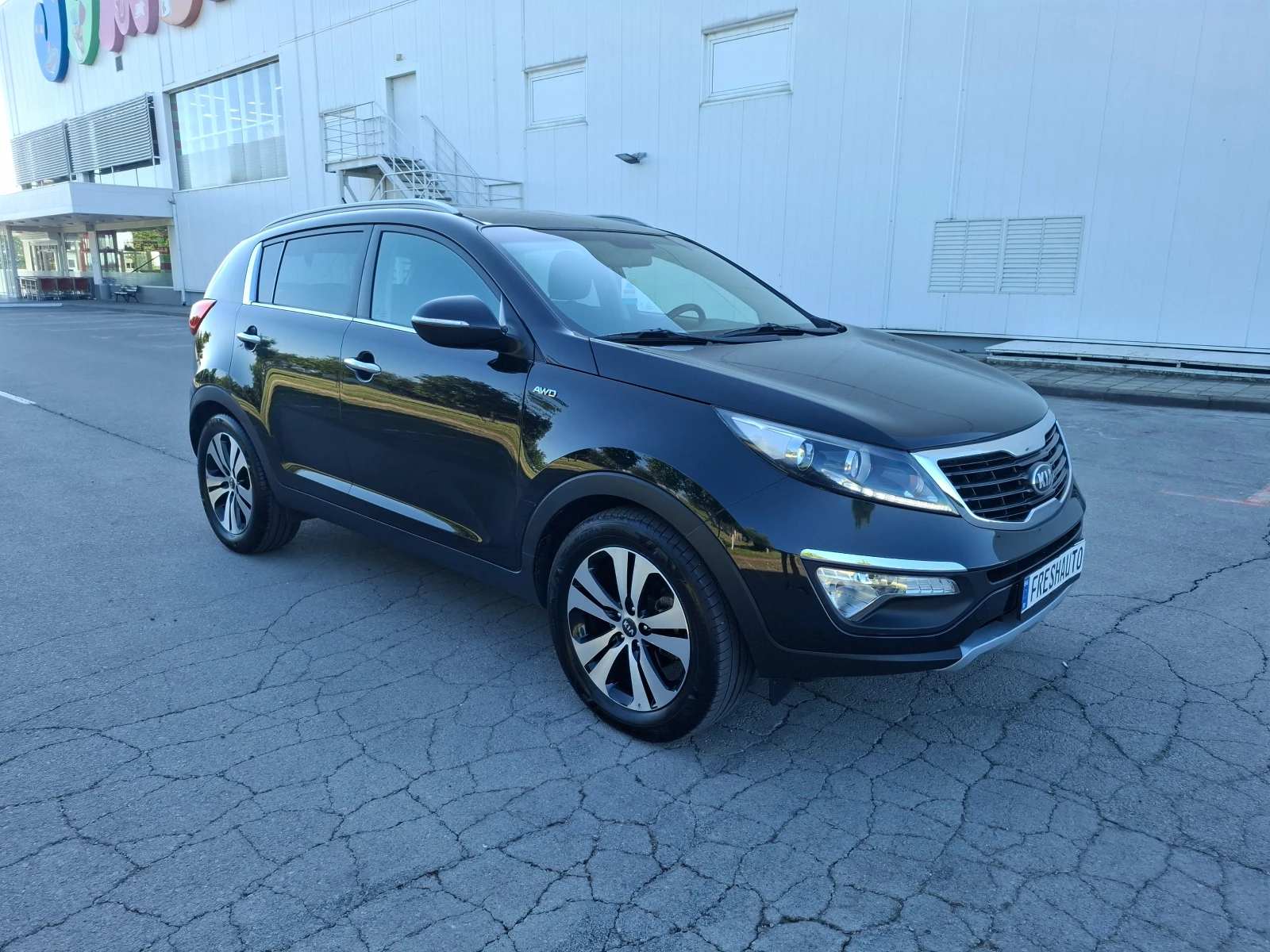 Kia Sportage 2.0CRDI, снимка 2 - Автомобили и джипове - 54570601