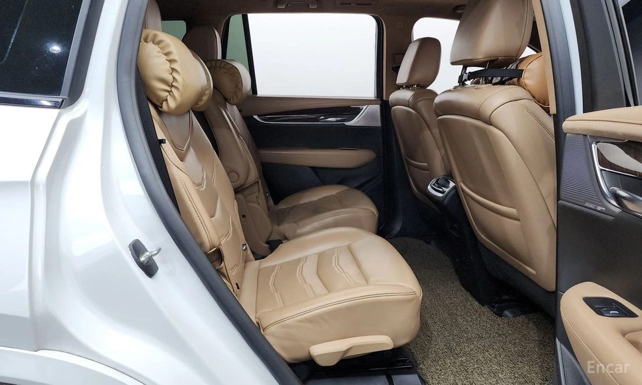 Cadillac XT6 3.6* SPORTS* ПОДГРЕВ* ОБДУХВАНЕ* 360КАМЕРА* , снимка 12 - Автомобили и джипове - 54885205