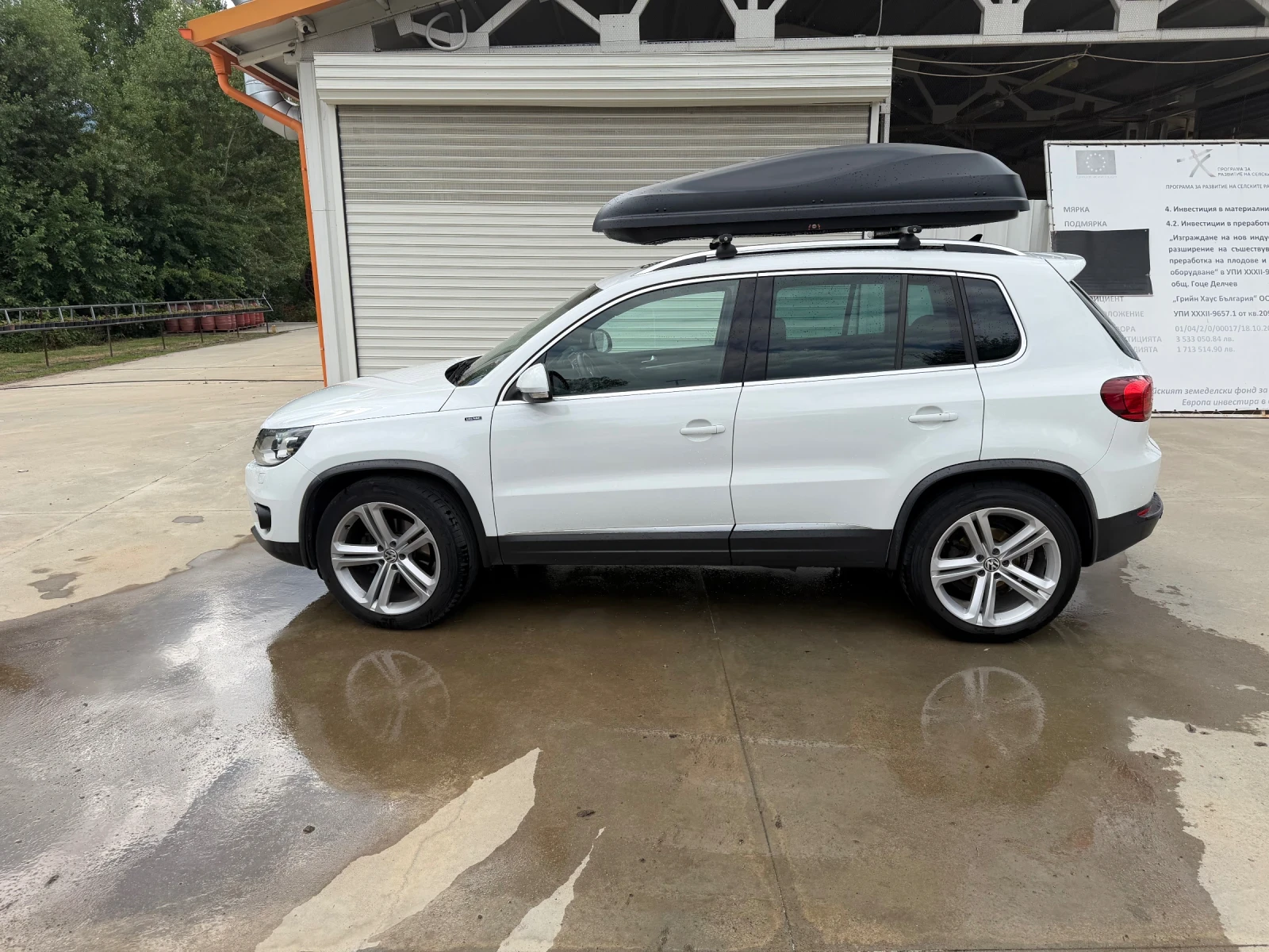 VW Tiguan 2.0 TDI  LOUNGE, снимка 3 - Автомобили и джипове - 55177115