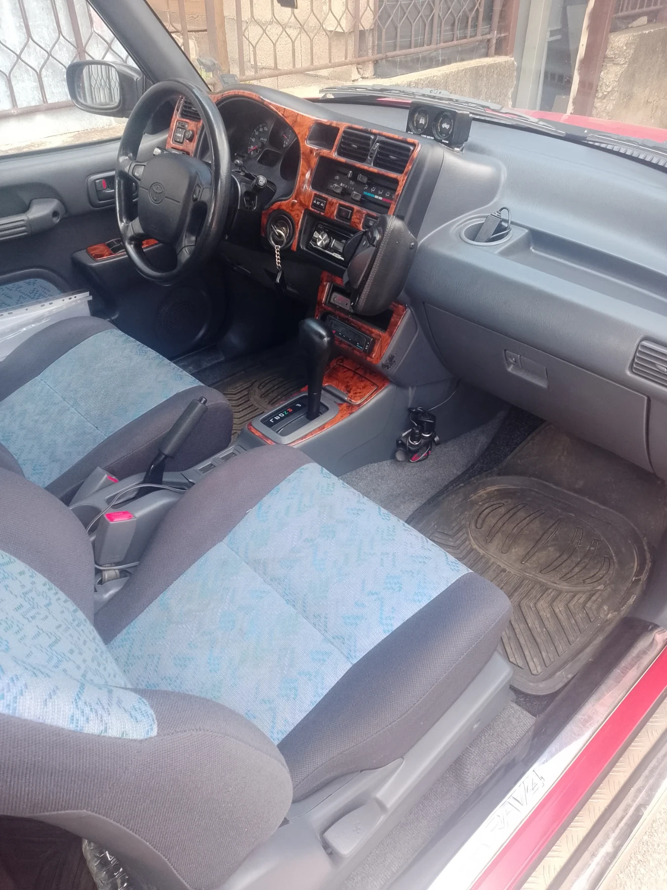 Toyota Rav4, снимка 14 - Автомобили и джипове - 55346808