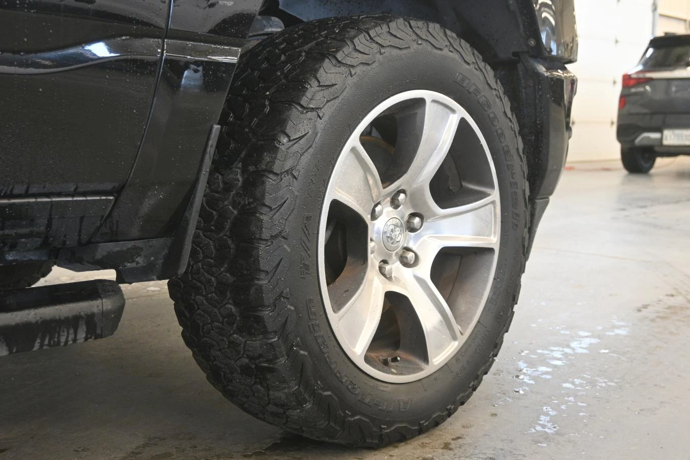 Dodge RAM 1500 Sport 5.7 Hemi, снимка 6 - Автомобили и джипове - 55445137