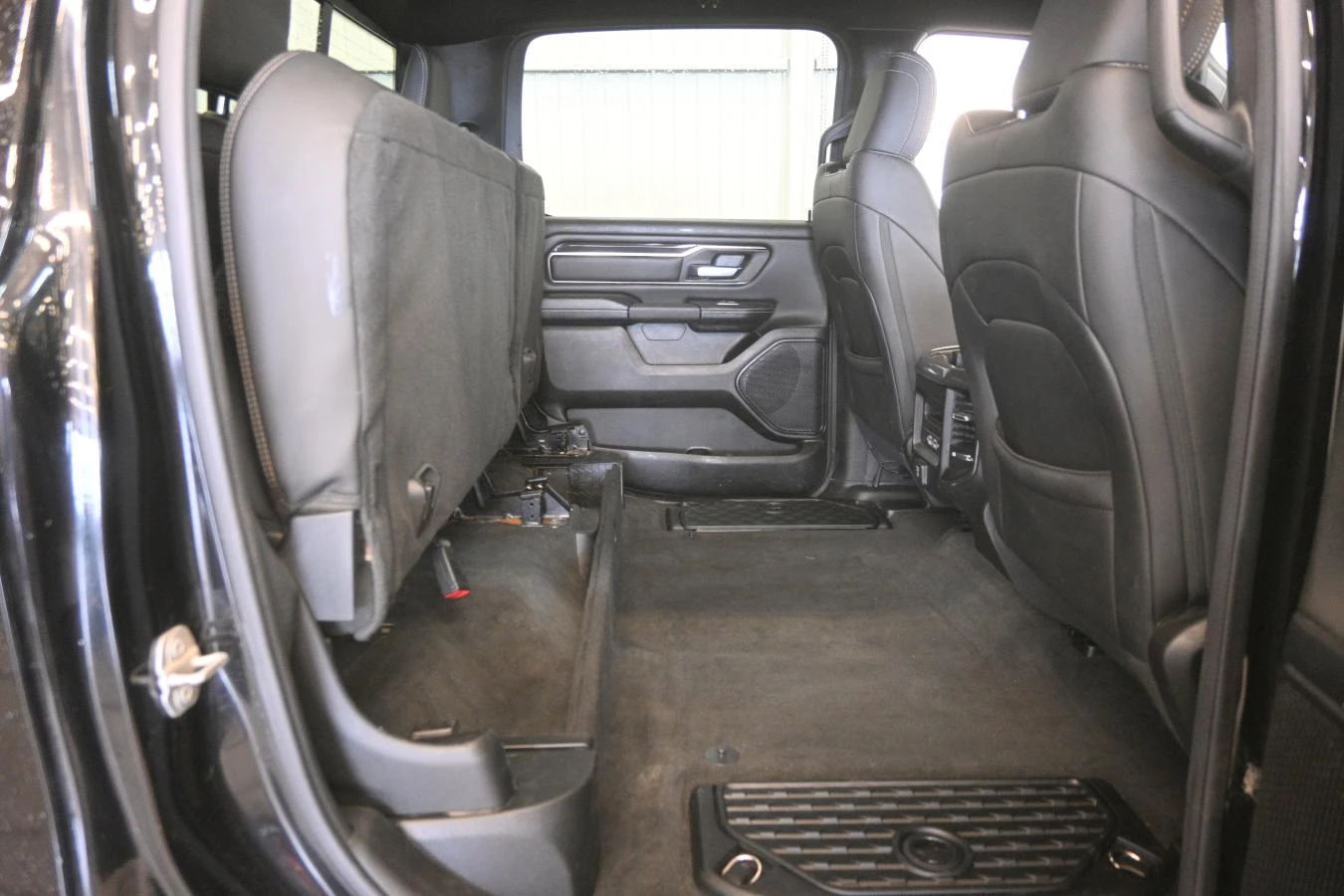 Dodge RAM 1500 Sport 5.7 Hemi, снимка 16 - Автомобили и джипове - 55445137