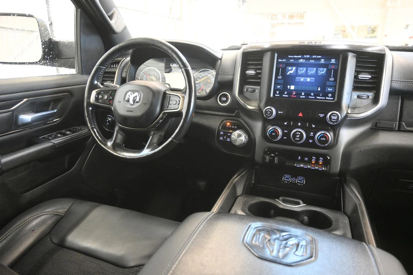 Dodge RAM 1500 Sport 5.7 Hemi, снимка 8 - Автомобили и джипове - 55445137