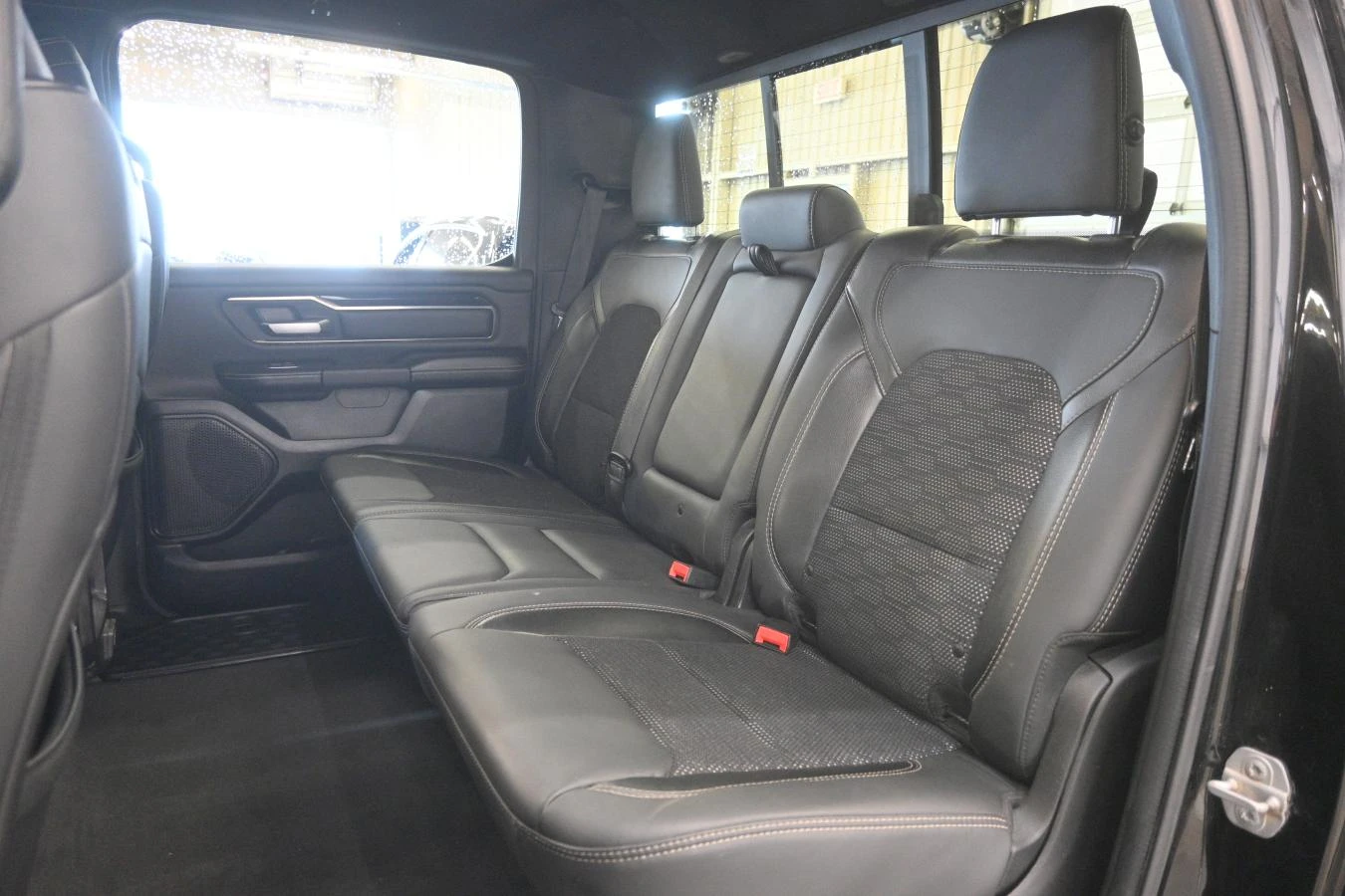 Dodge RAM 1500 Sport 5.7 Hemi, снимка 13 - Автомобили и джипове - 55445137