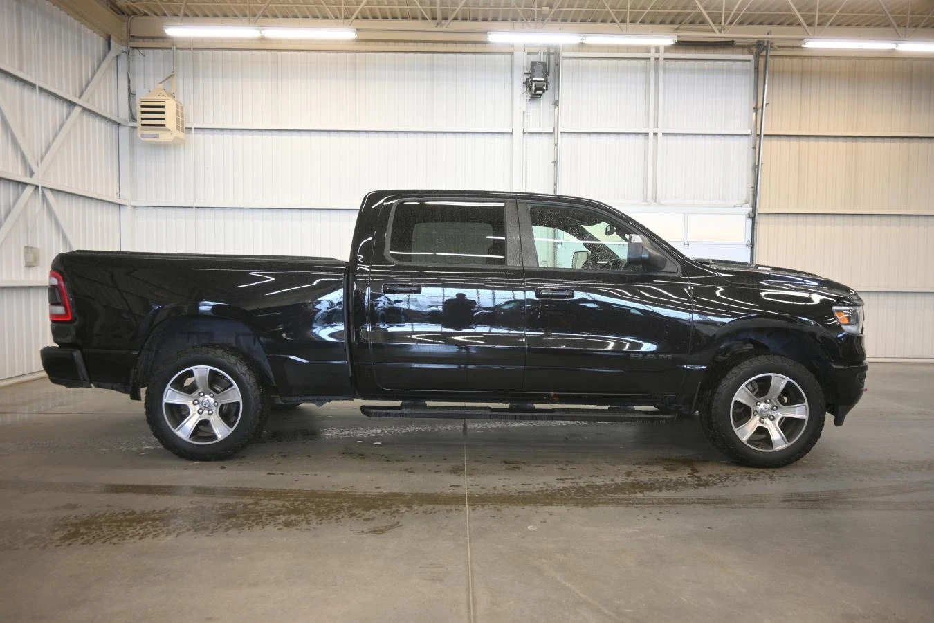 Dodge RAM 1500 Sport 5.7 Hemi, снимка 5 - Автомобили и джипове - 55445137