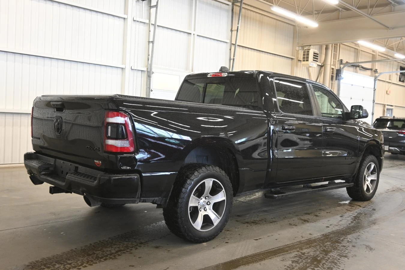Dodge RAM 1500 Sport 5.7 Hemi, снимка 4 - Автомобили и джипове - 55445137
