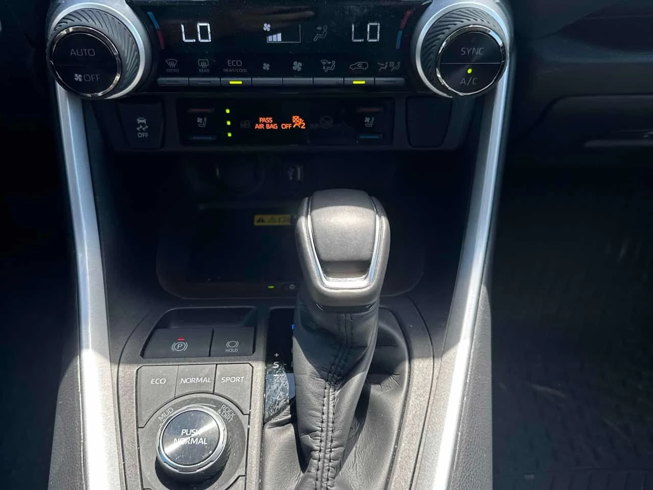Toyota Rav4 Limited | 360 | ДВА КЛЮЧА | ПОДГРЕВ  | , снимка 10 - Автомобили и джипове - 55565999