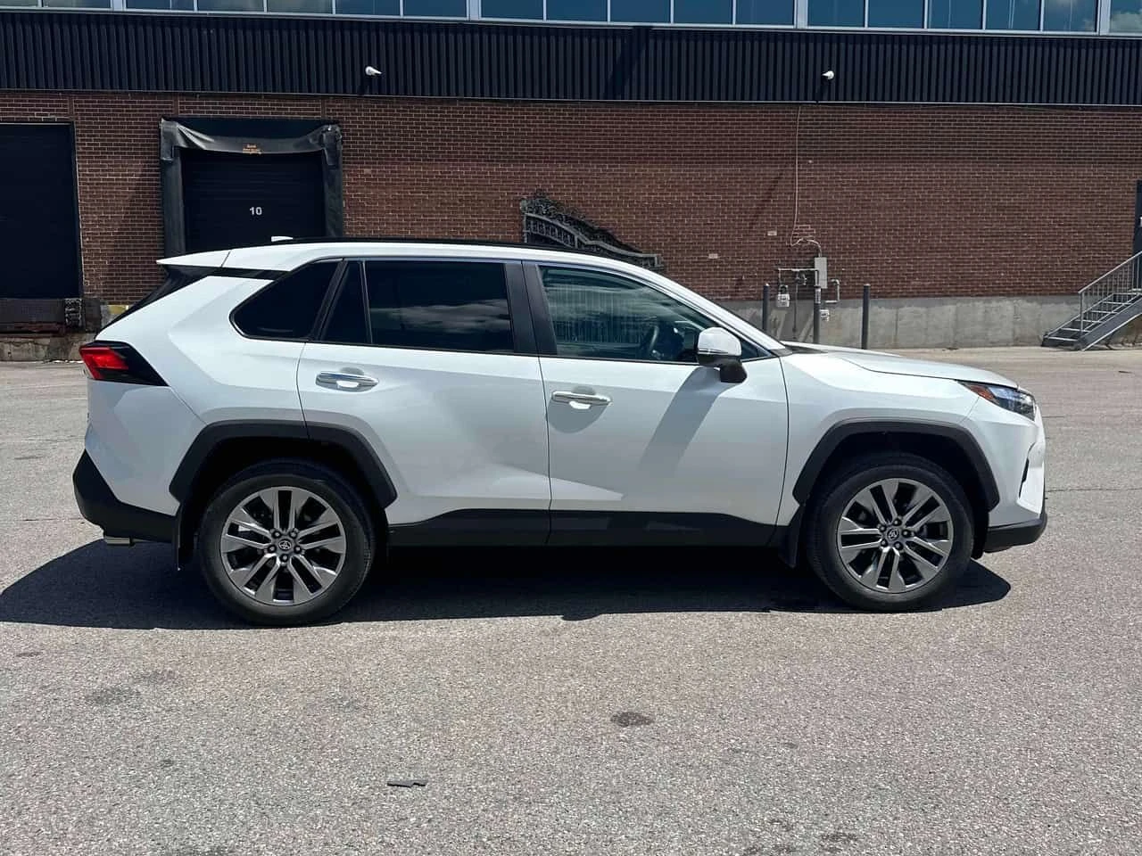 Toyota Rav4 Limited | 360 | ДВА КЛЮЧА | ПОДГРЕВ  | , снимка 3 - Автомобили и джипове - 55565999