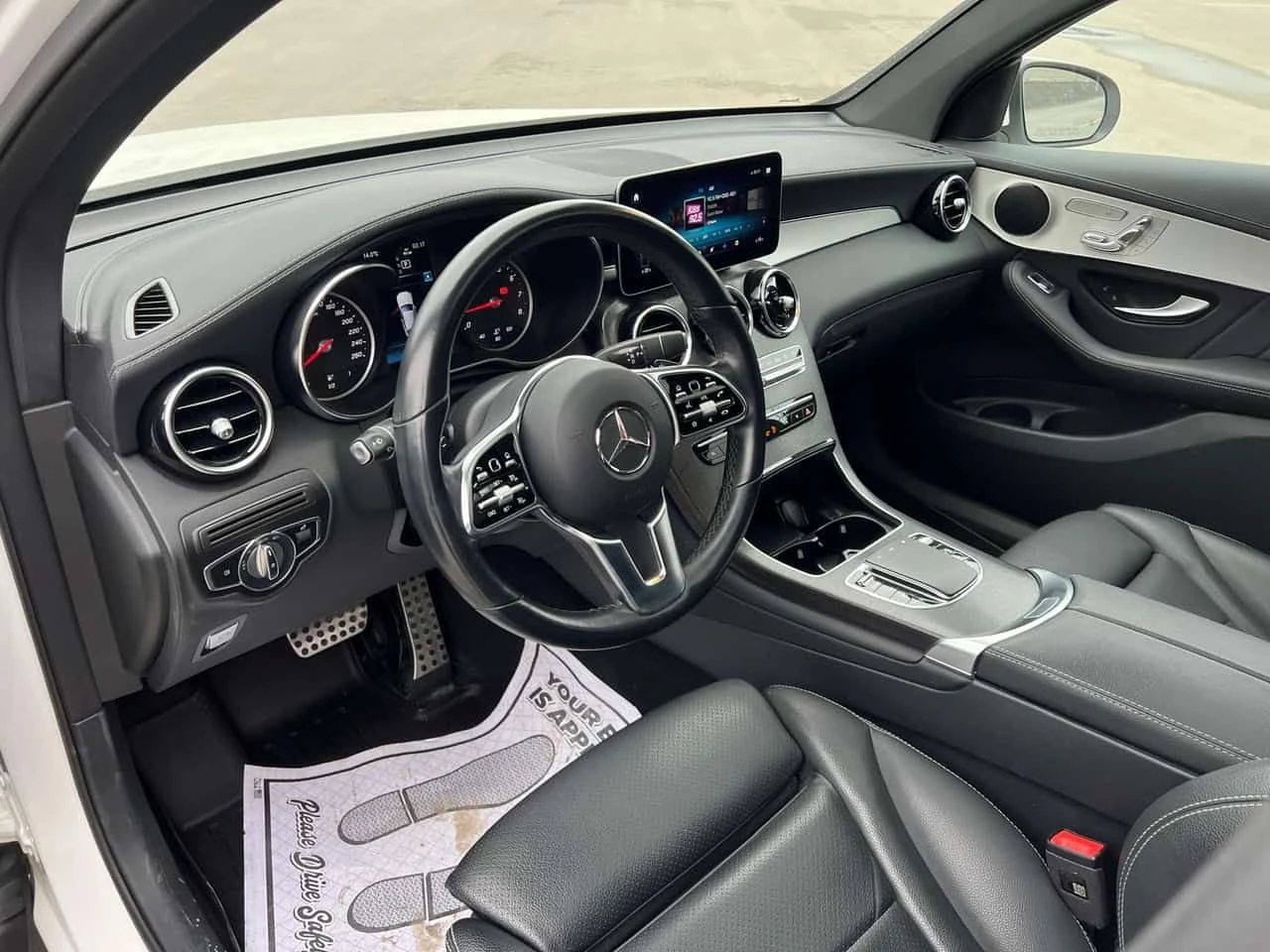 Mercedes-Benz GLC 300 4MATIC* DIS* 360* CARFAX* , снимка 5 - Автомобили и джипове - 55664388