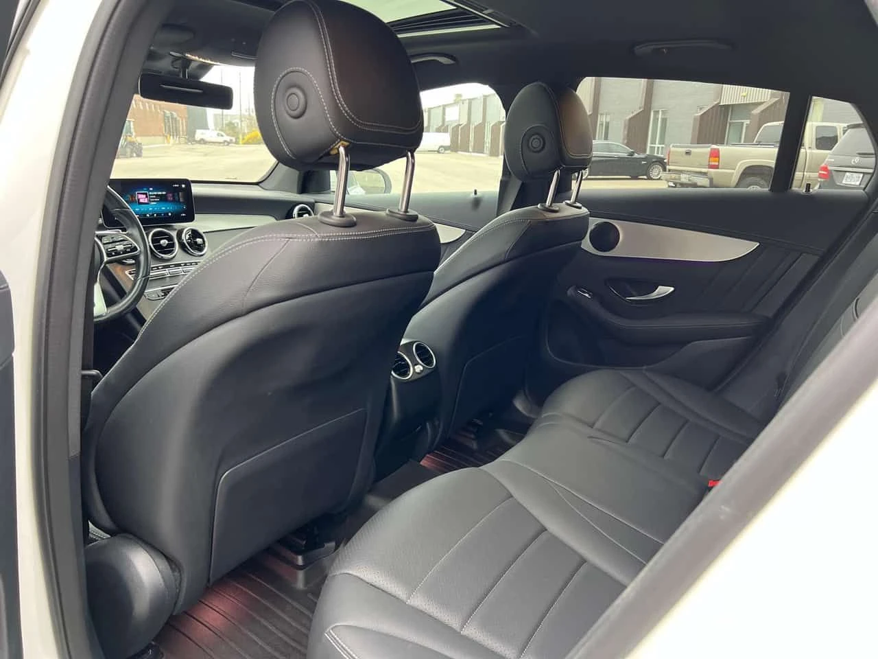 Mercedes-Benz GLC 300 4MATIC* DIS* 360* CARFAX* , снимка 10 - Автомобили и джипове - 55664388
