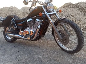  Suzuki Intruder