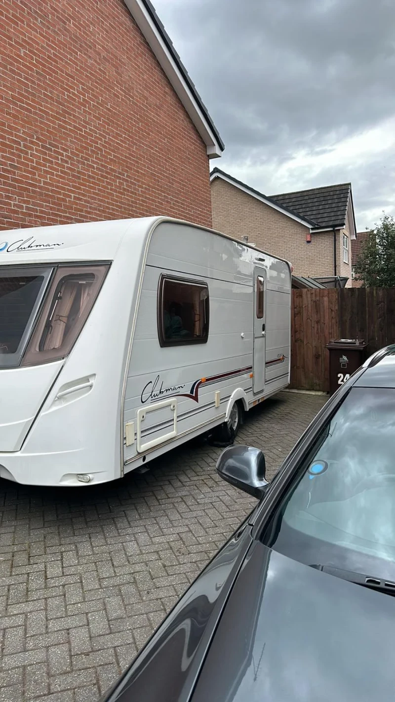 Каравана Bailey Clubman, снимка 2 - Каравани и кемпери - 52939935