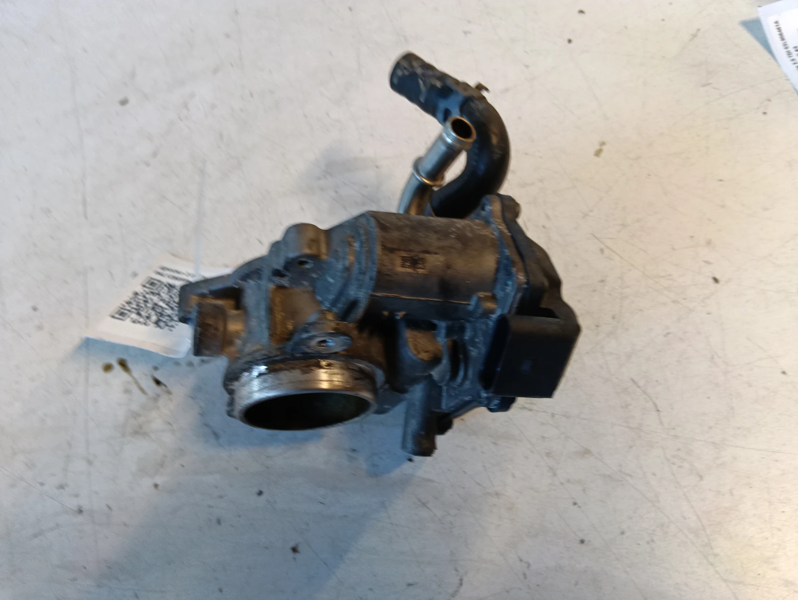 дросел 2.0 TDI 04L128063P 04L128059K Audi A3