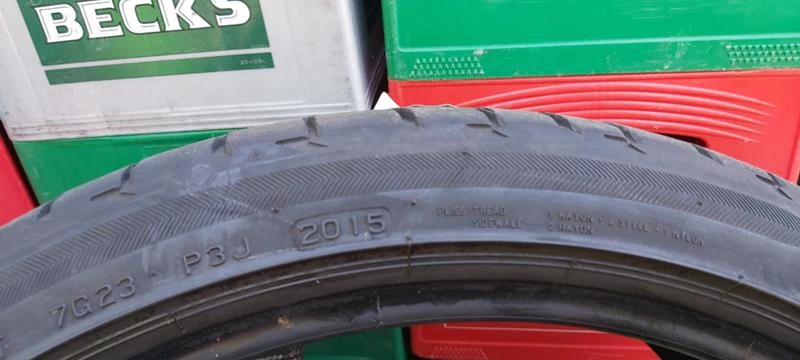 Гуми Летни 245/35R19, снимка 7 - Гуми и джанти - 29887506