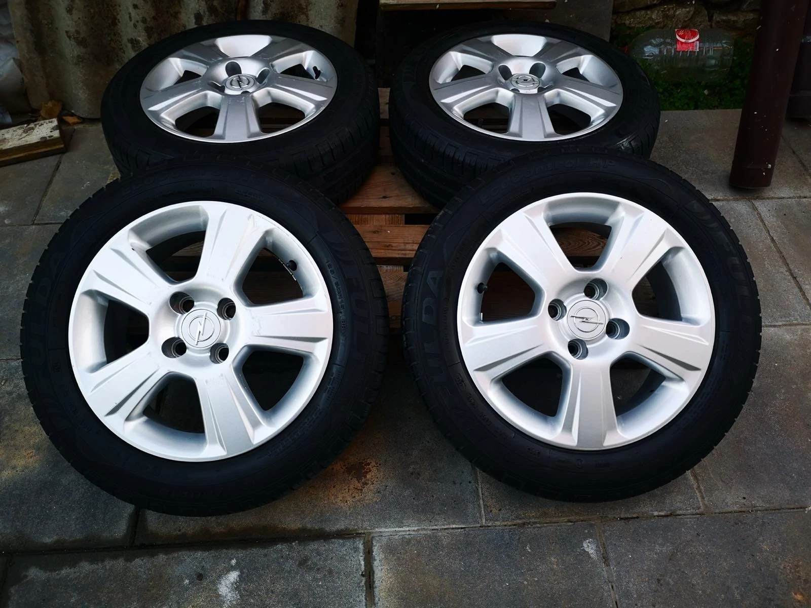    185/60R15  Opel Meriva | Mobile.bg   1