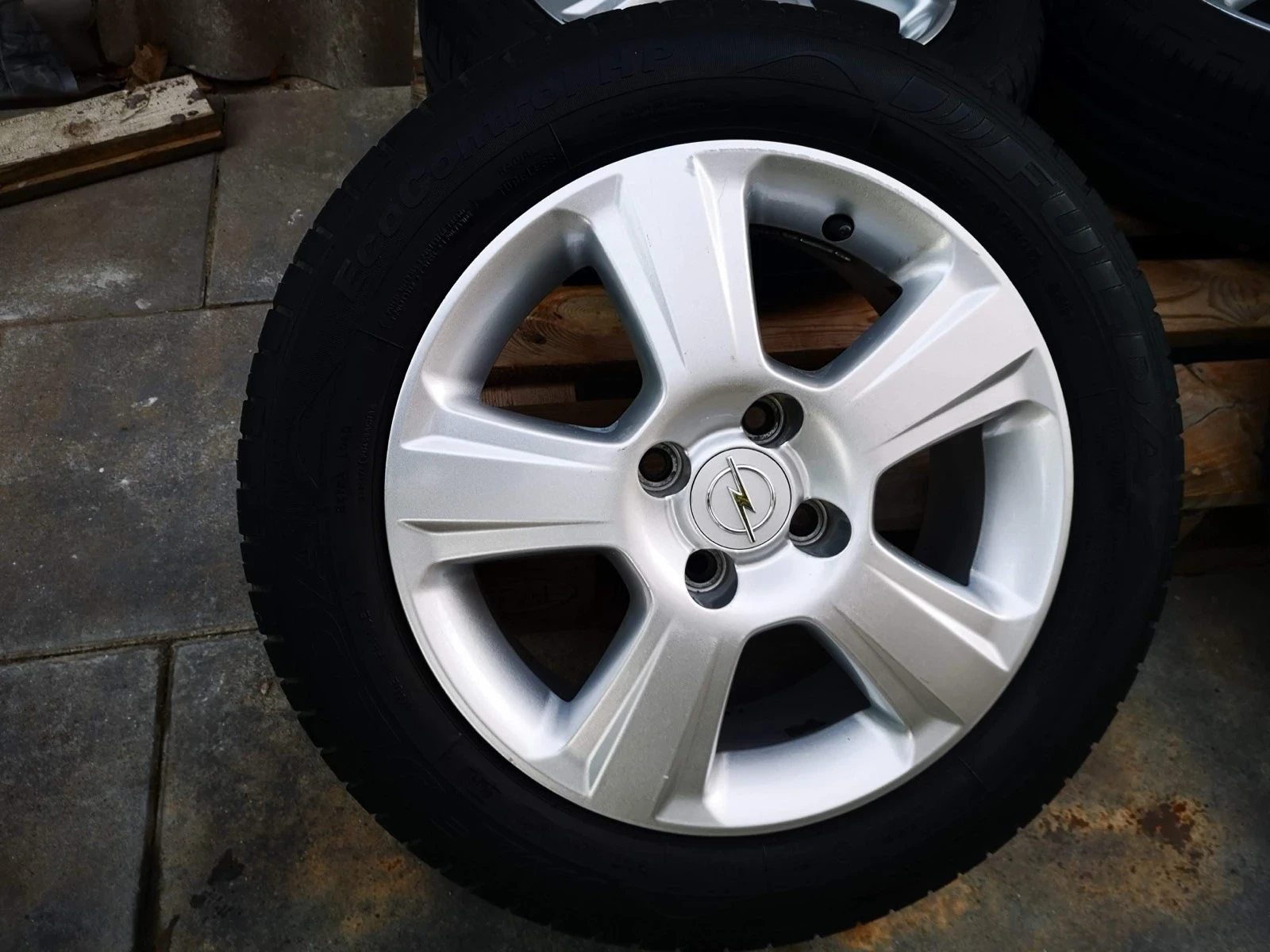    185/60R15  Opel Meriva | Mobile.bg   4