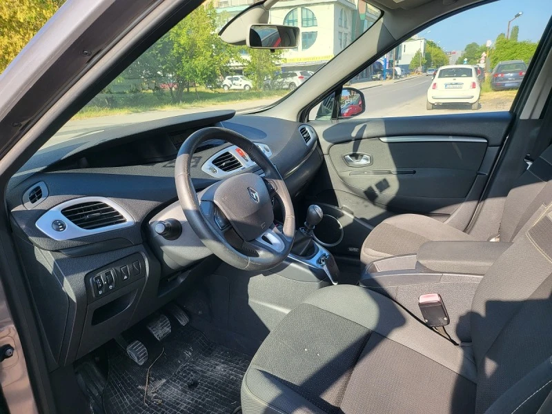 Renault Grand scenic 1.9cdti- 7 места, снимка 12 - Автомобили и джипове - 47061116