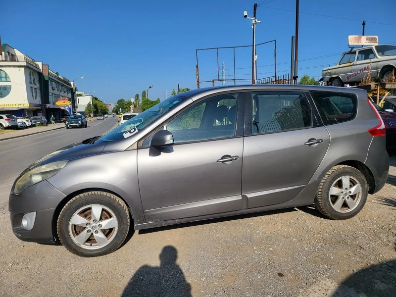 Renault Grand scenic 1.9cdti- 7 места, снимка 11 - Автомобили и джипове - 47061116