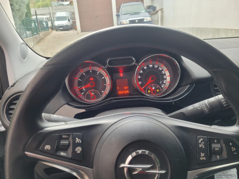 Opel Adam, снимка 5 - Автомобили и джипове - 47209439