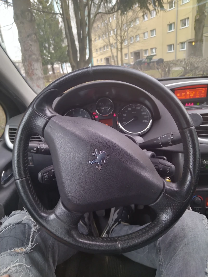 Peugeot 207, снимка 5 - Автомобили и джипове - 46942492