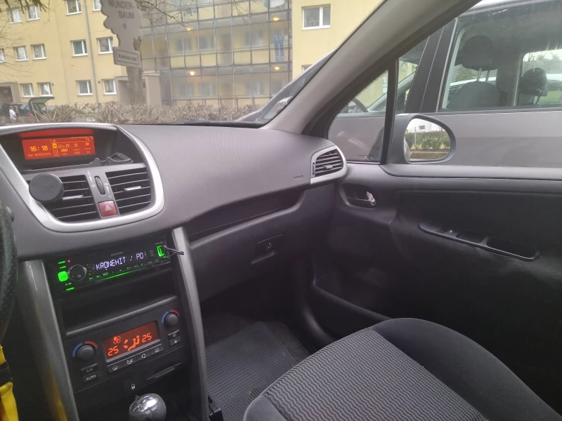 Peugeot 207, снимка 4 - Автомобили и джипове - 46942492