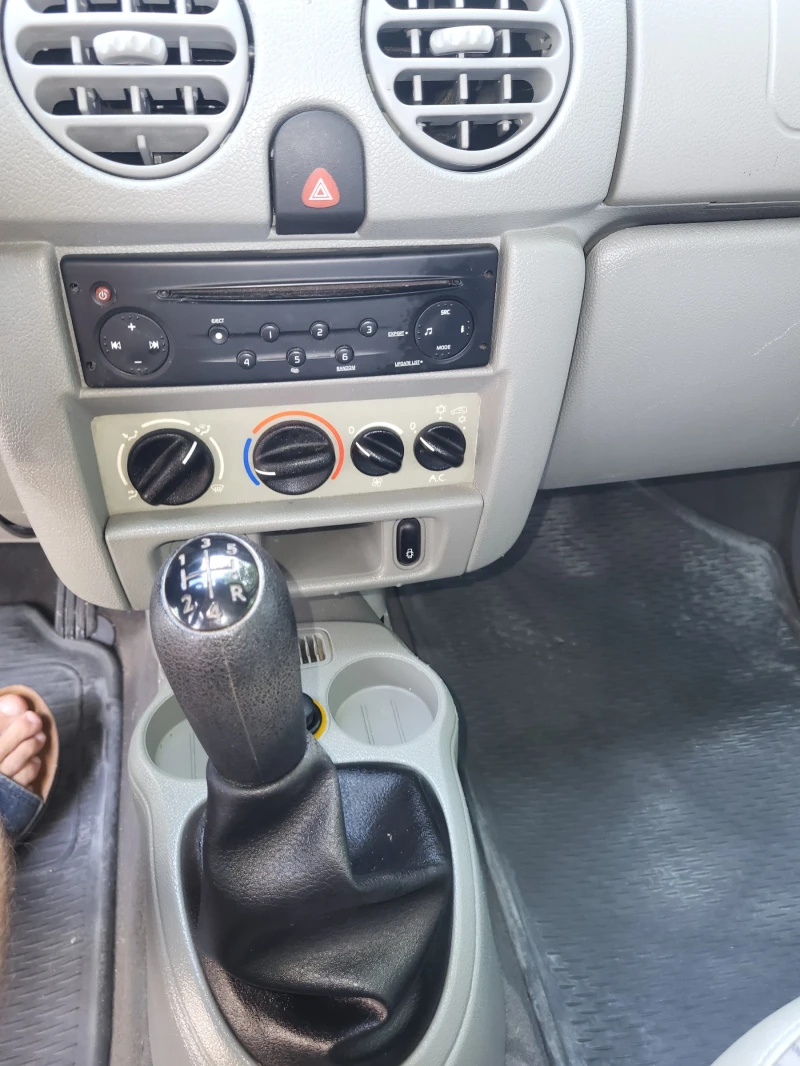 Renault Kangoo 1.5DCI , снимка 14 - Автомобили и джипове - 47394888