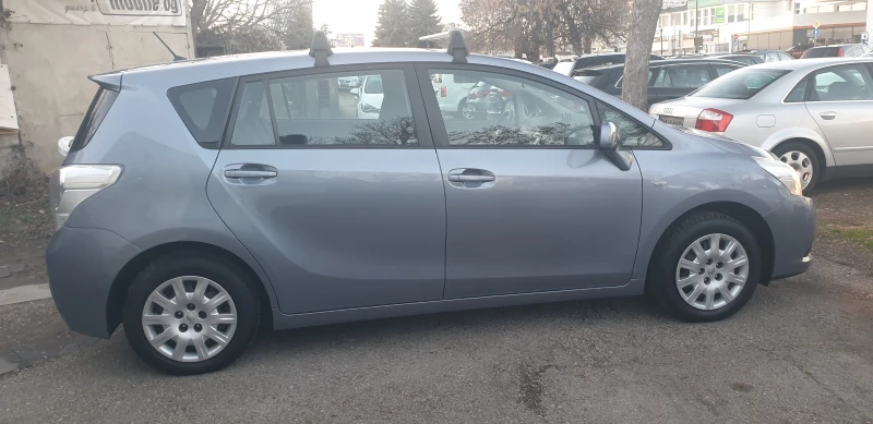 Toyota Verso 1.6VALVE MATIC ВНОС ИТАЛИЯ БЕЗ РЪЖДИ И ЗАБЕЛЕЖКИ , снимка 6 - Автомобили и джипове - 47777738