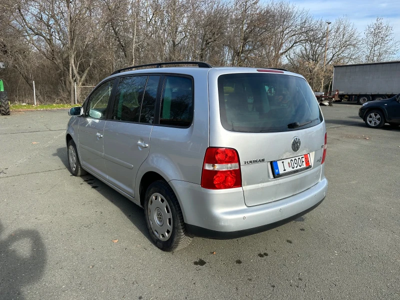 VW Touran 1.9 TDI 7 места, снимка 4 - Автомобили и джипове - 48462202