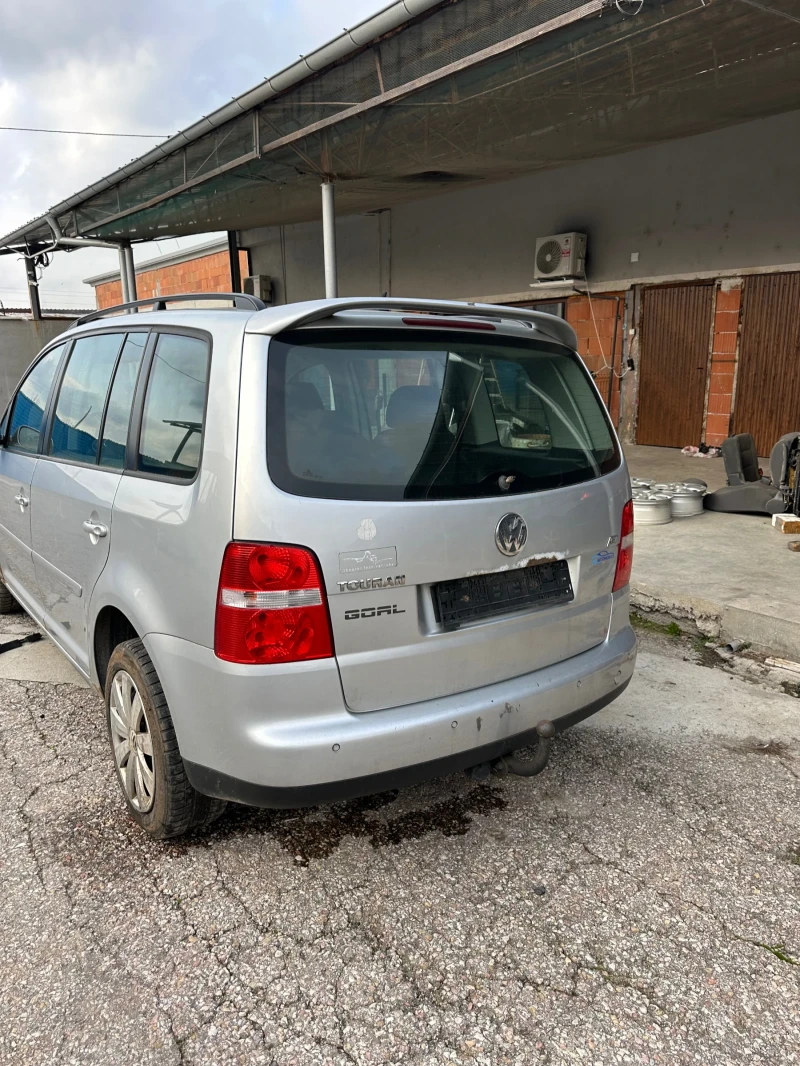 VW Touran 1.9TDI6скBLS НА ЧАСТИ, снимка 4 - Автомобили и джипове - 48957340