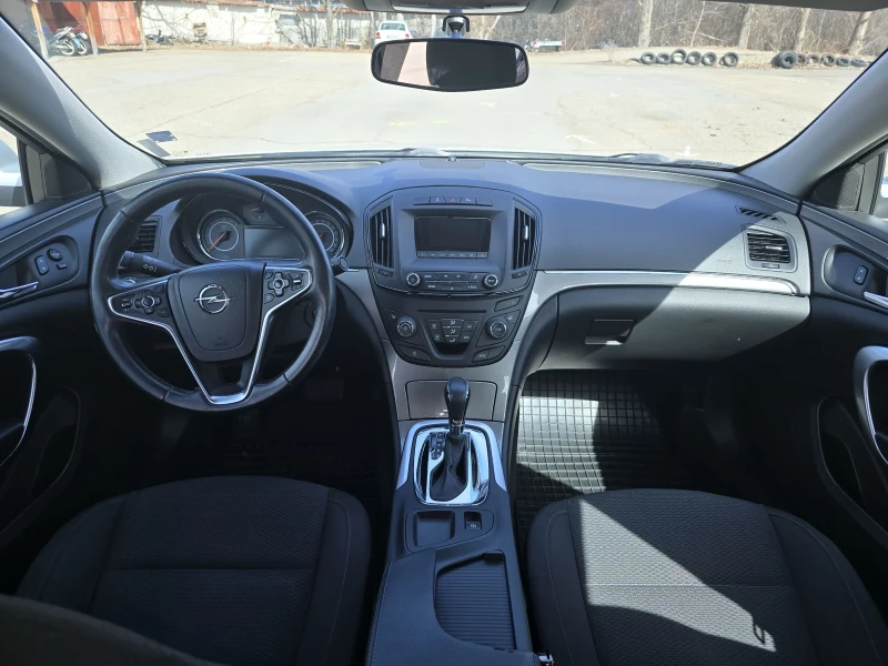 Opel Insignia 1.6 Turbo, 90 000км с исторя, снимка 8 - Автомобили и джипове - 49432574