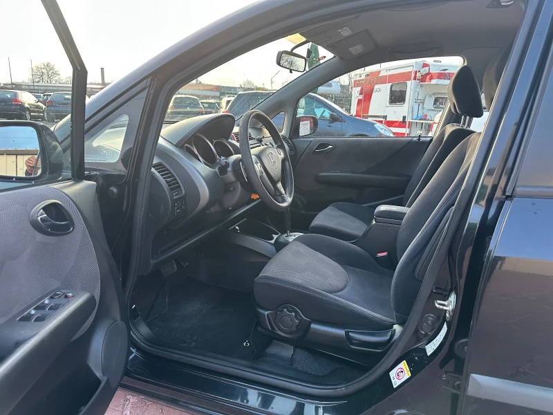 Honda Jazz 1.4-FACE-7-SPEED-AUTOMAT-, снимка 9 - Автомобили и джипове - 49453649