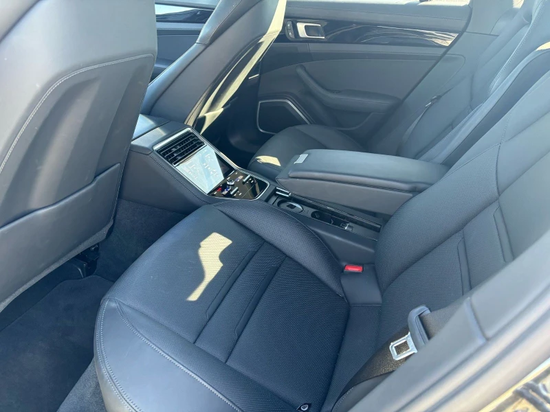 Porsche Panamera 4S E-HYBRID/560HP/360/NAVI/AMBI/LED/HUD/263vpr, снимка 8 - Автомобили и джипове - 49917338