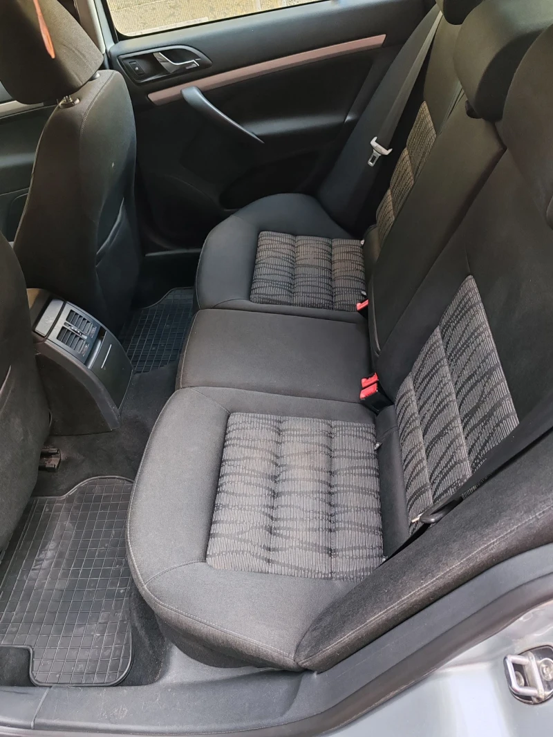 Skoda Octavia, снимка 12 - Автомобили и джипове - 51984184