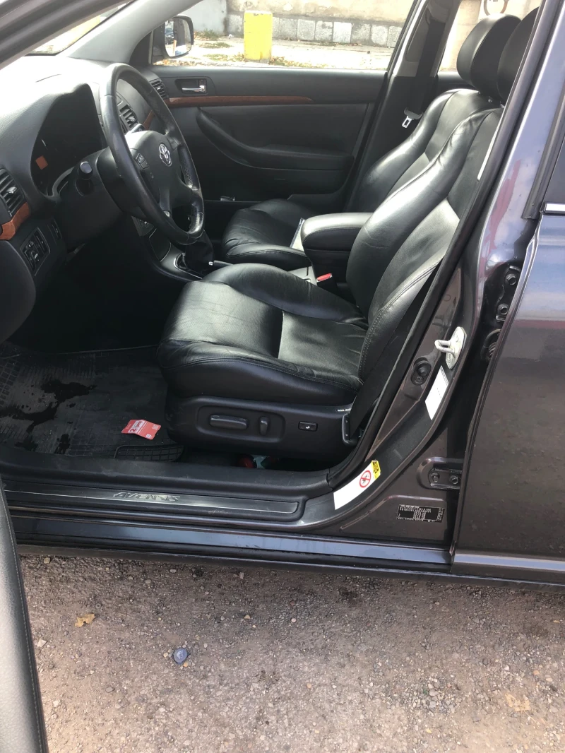 Toyota Avensis, снимка 8 - Автомобили и джипове - 52490276