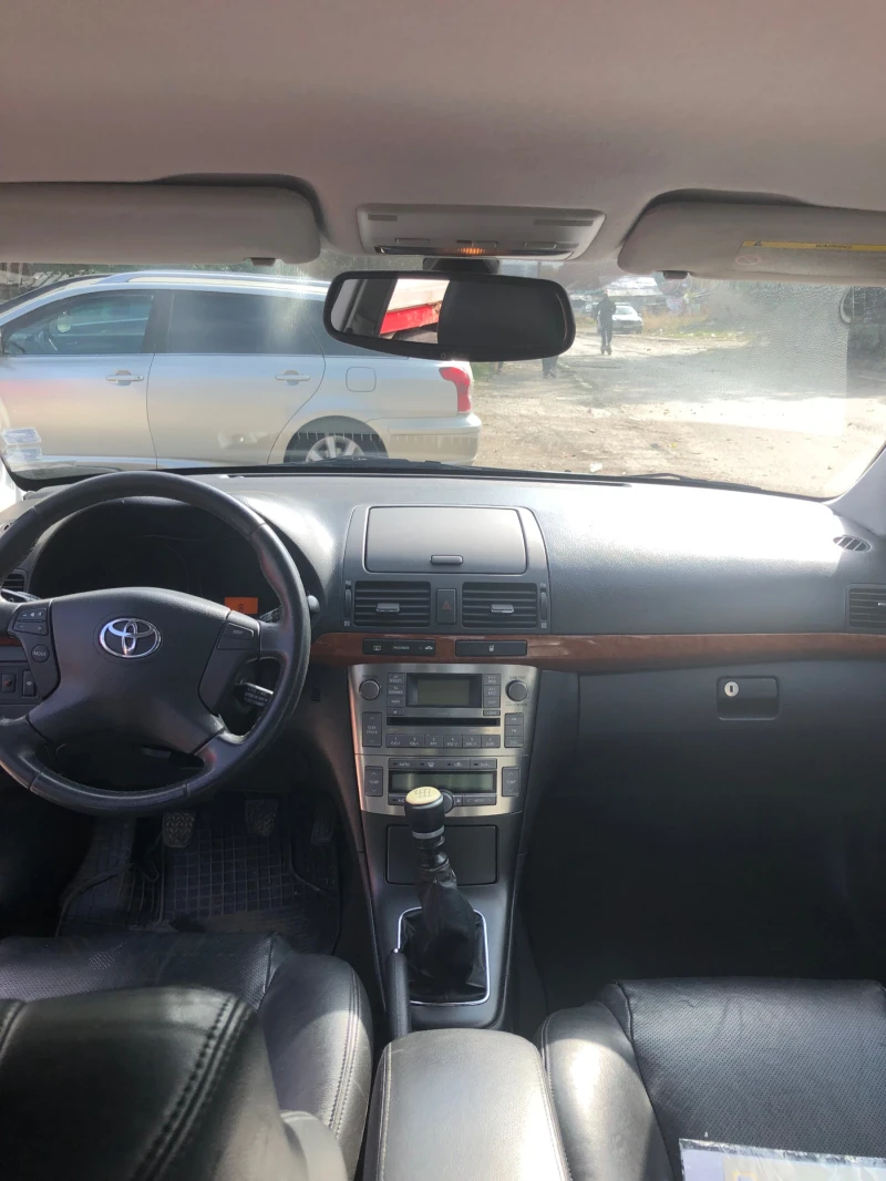 Toyota Avensis, снимка 10 - Автомобили и джипове - 52490276