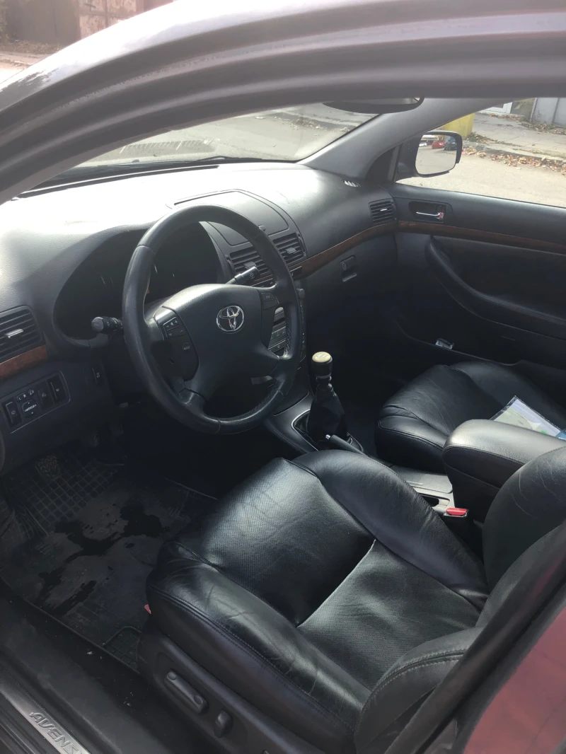 Toyota Avensis, снимка 7 - Автомобили и джипове - 52490276