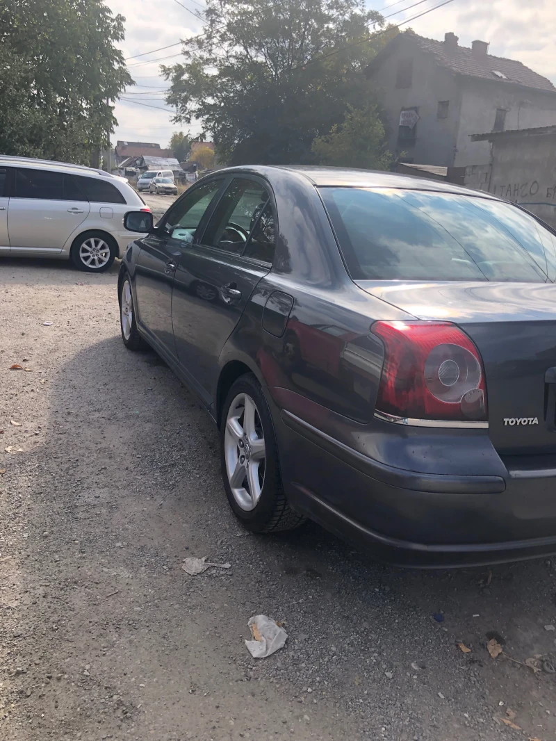 Toyota Avensis, снимка 4 - Автомобили и джипове - 52490276