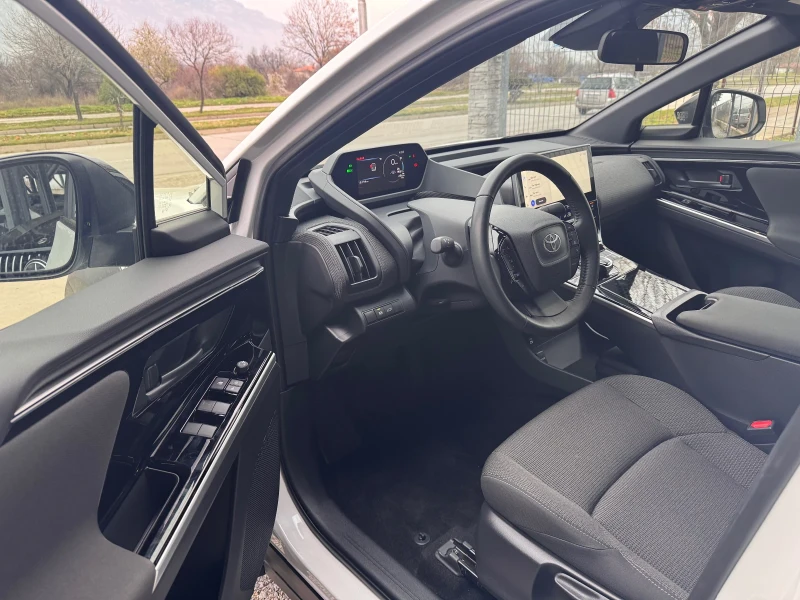 Toyota bZ4X 72Kwh BEV 18хил.км, снимка 7 - Автомобили и джипове - 52890503