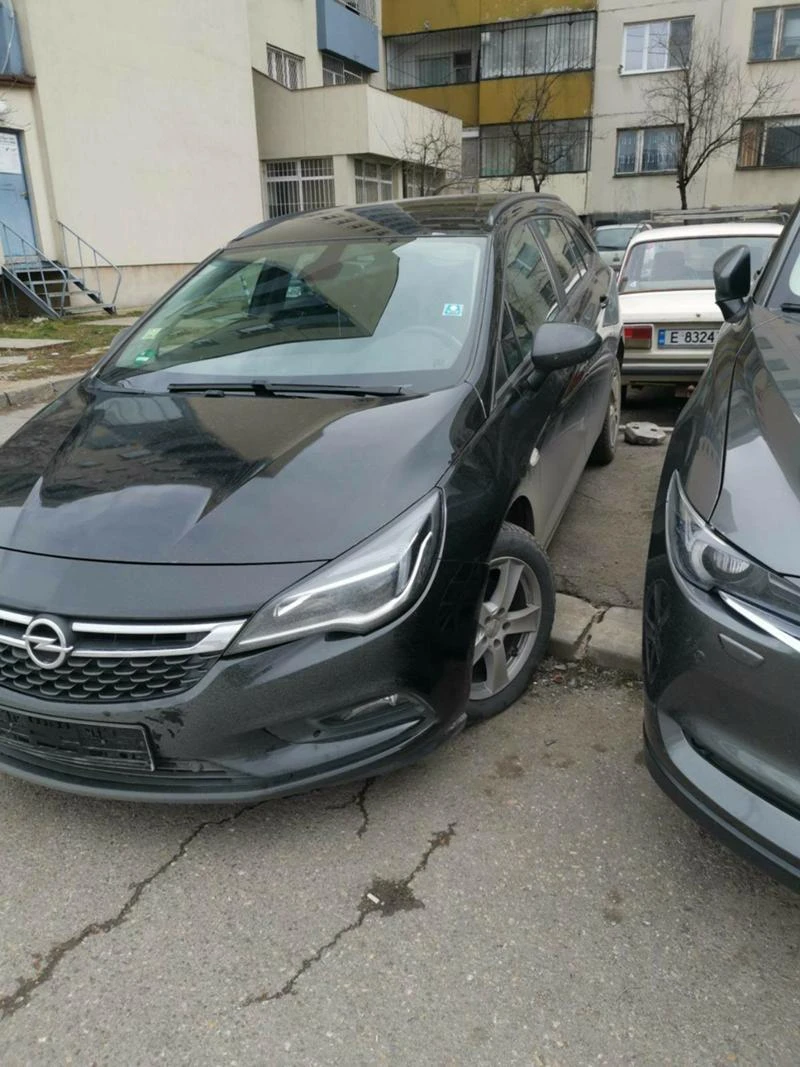 Opel Astra, снимка 2 - Автомобили и джипове - 47079019