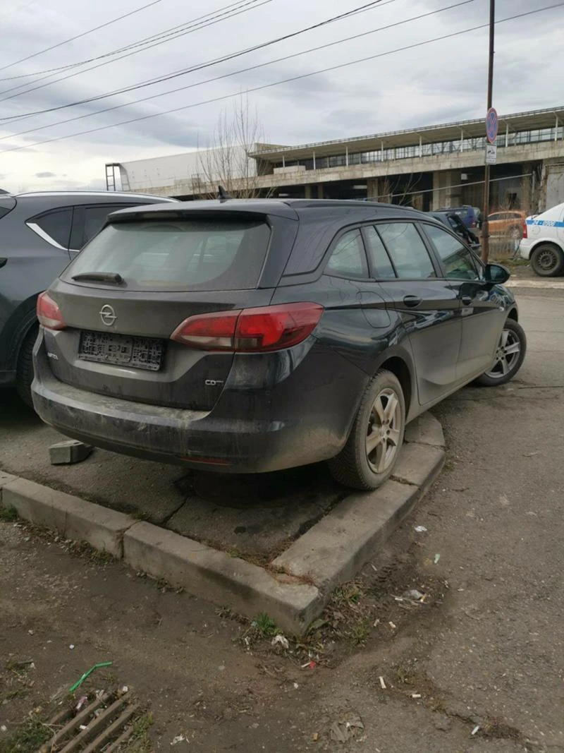 Opel Astra, снимка 1 - Автомобили и джипове - 47079019