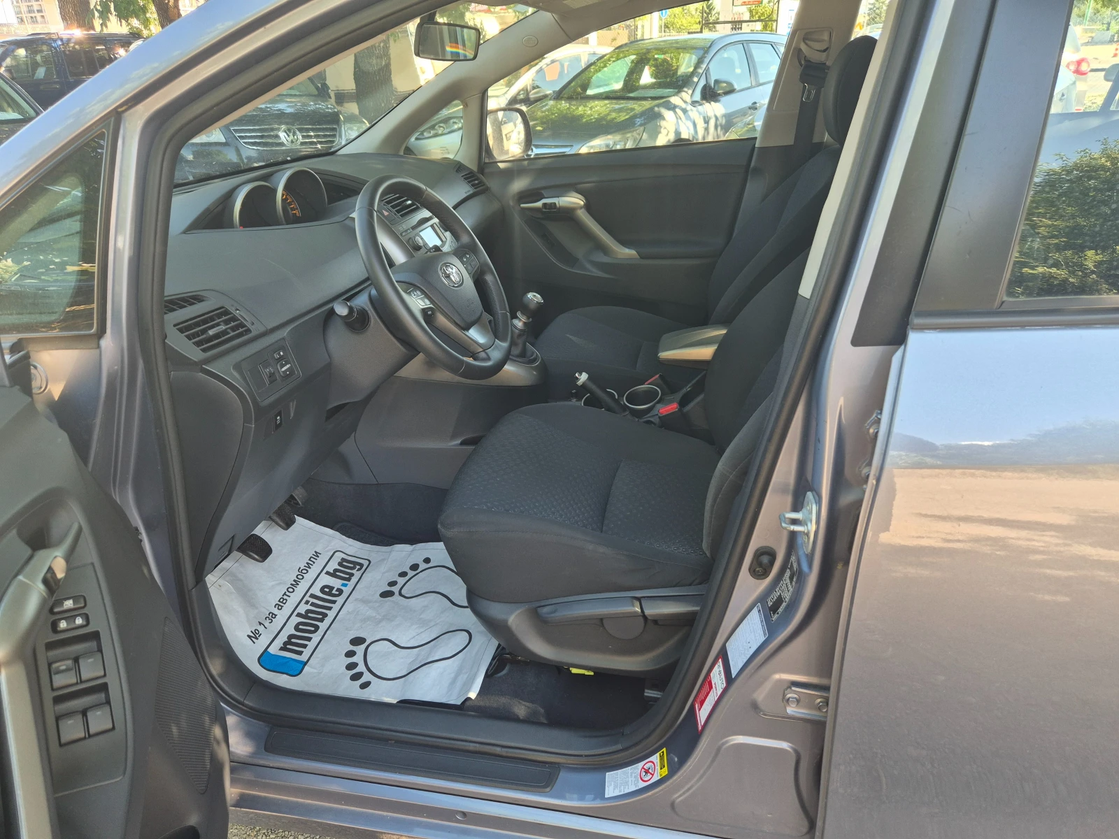 Toyota Verso 1.6VALVE MATIC ВНОС ИТАЛИЯ БЕЗ РЪЖДИ И ЗАБЕЛЕЖКИ , снимка 8 - Автомобили и джипове - 47777738