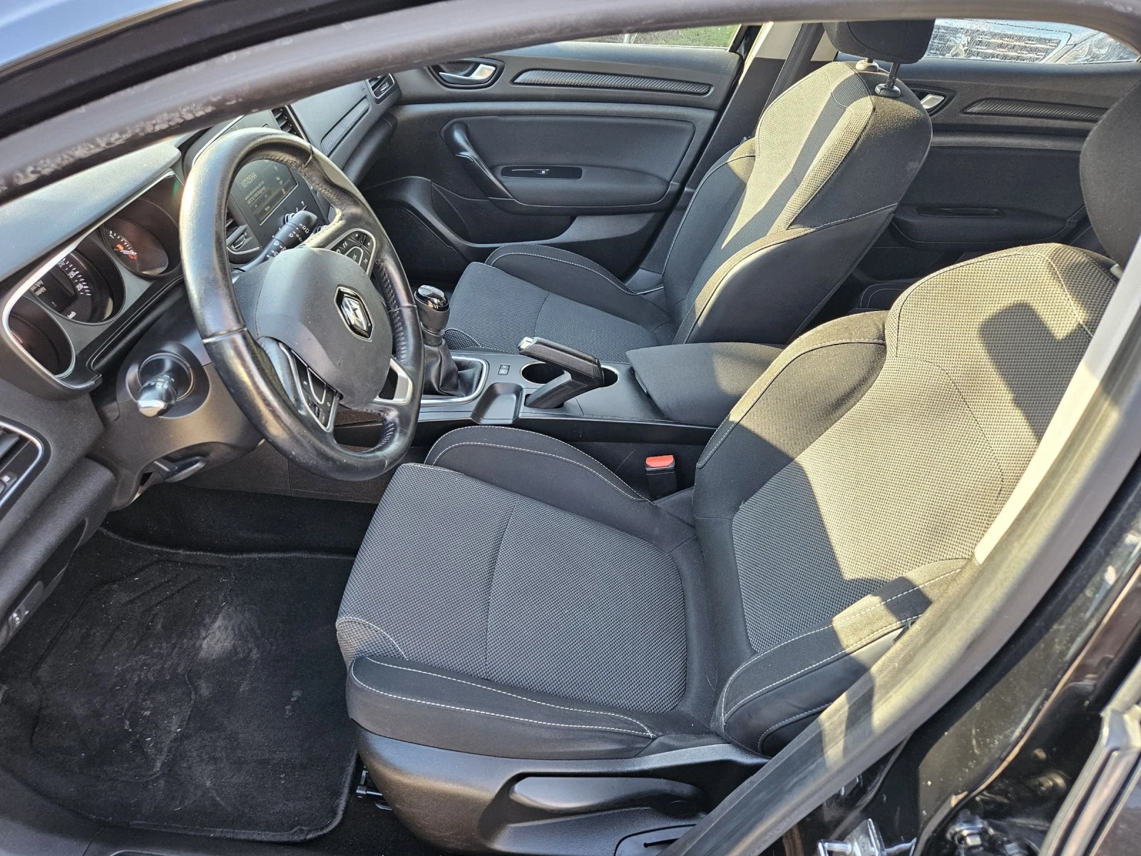 Renault Megane 1.2 Turbo euro6 | Mobile.bg � ����������� 11