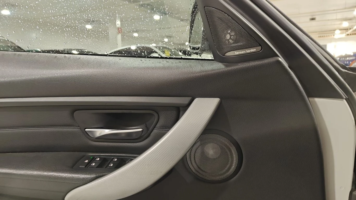 BMW 335 * 335i xDrive * CARFAX * ���� �� �� | Mobile.bg � ����������� 16