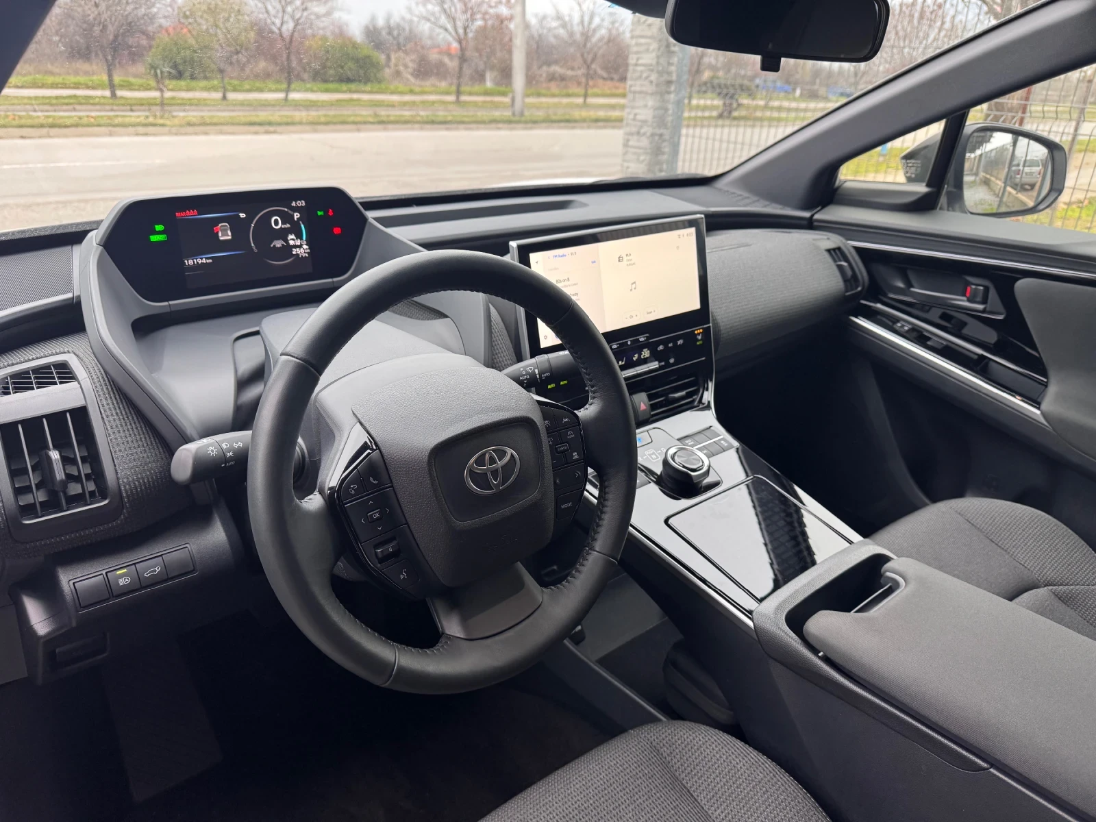 Toyota bZ4X 72Kwh BEV 18хил.км - изображение 8