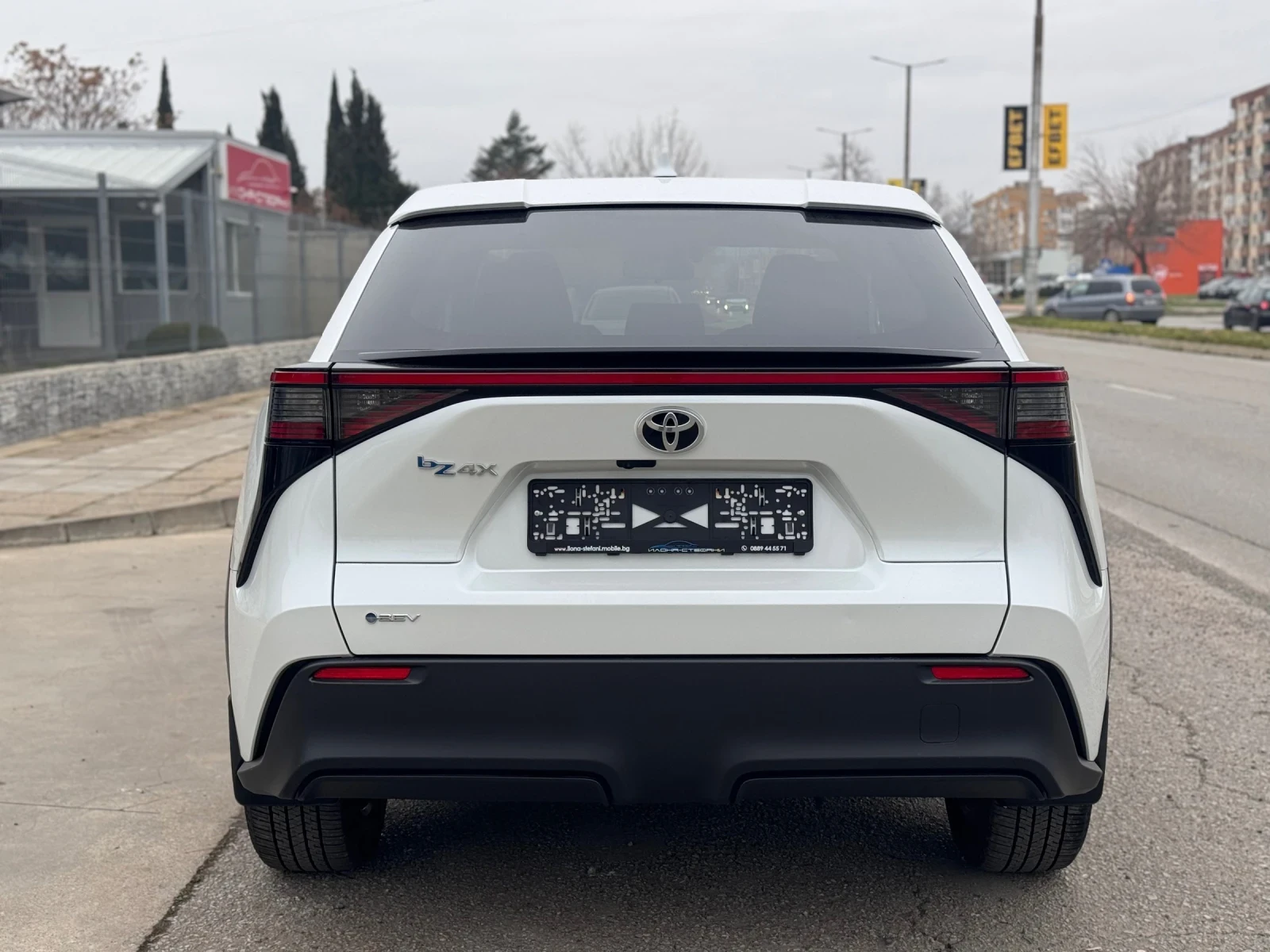 Toyota bZ4X 72Kwh BEV 18хил.км - изображение 4