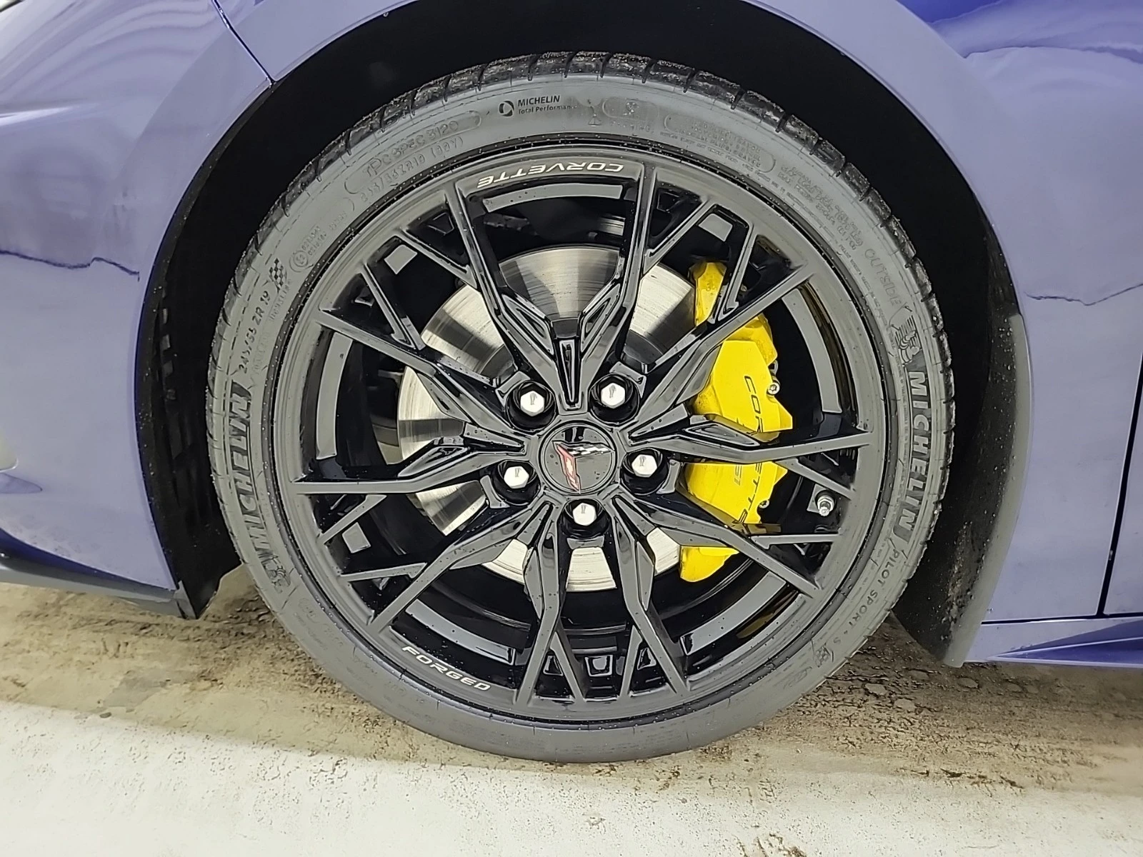 Chevrolet Corvette 6.2L 8cyl Rear Wheel Drive, снимка 6 - Автомобили и джипове - 53803028