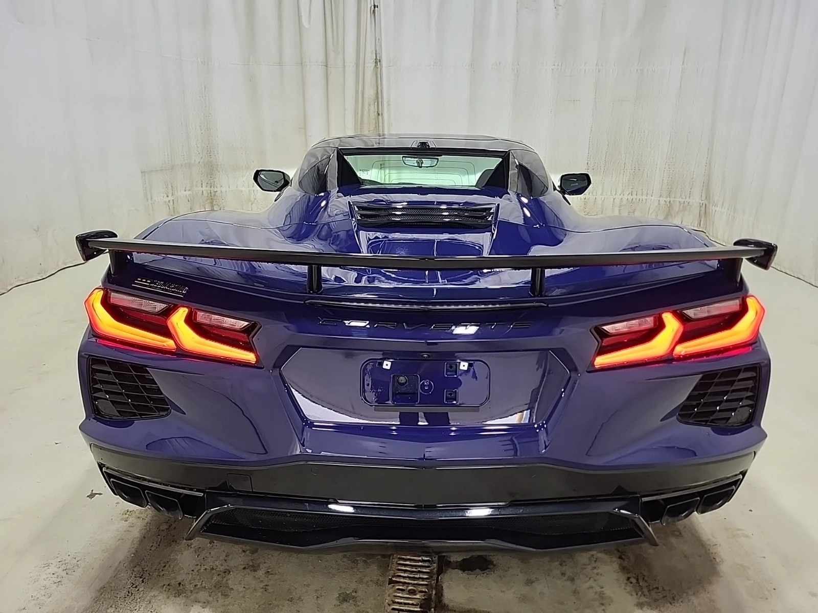 Chevrolet Corvette 6.2L 8cyl Rear Wheel Drive, снимка 17 - Автомобили и джипове - 53803028