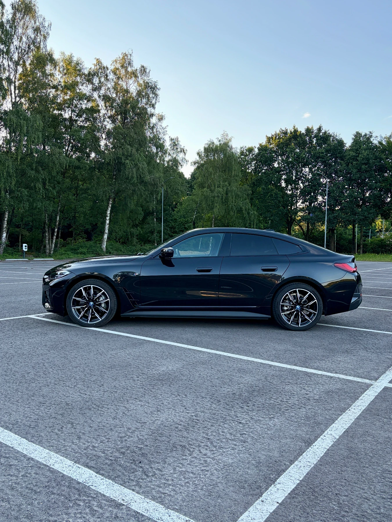BMW i4, снимка 10 - Автомобили и джипове - 55277970