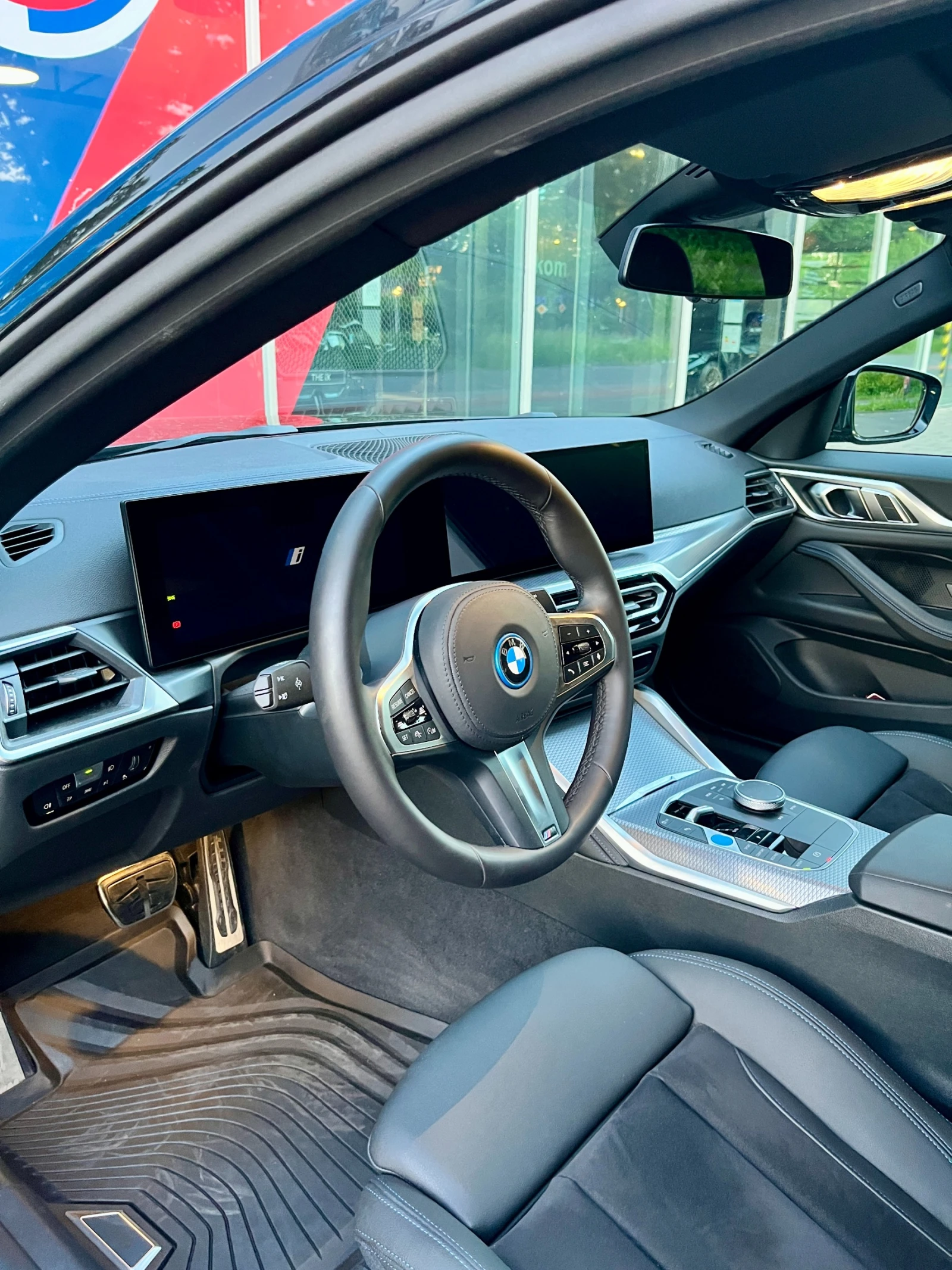BMW i4, снимка 7 - Автомобили и джипове - 53905671