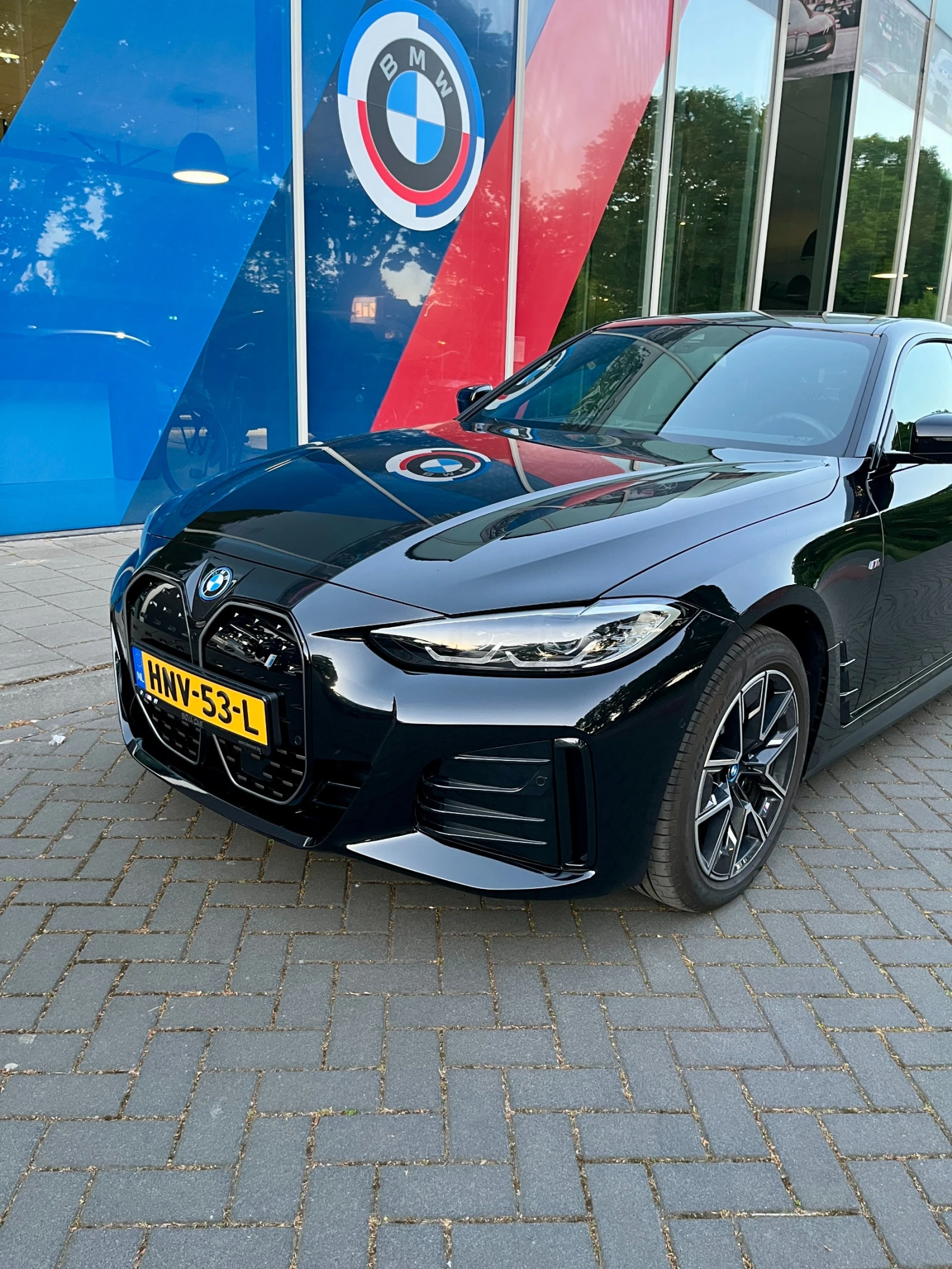 BMW i4, снимка 6 - Автомобили и джипове - 53905671